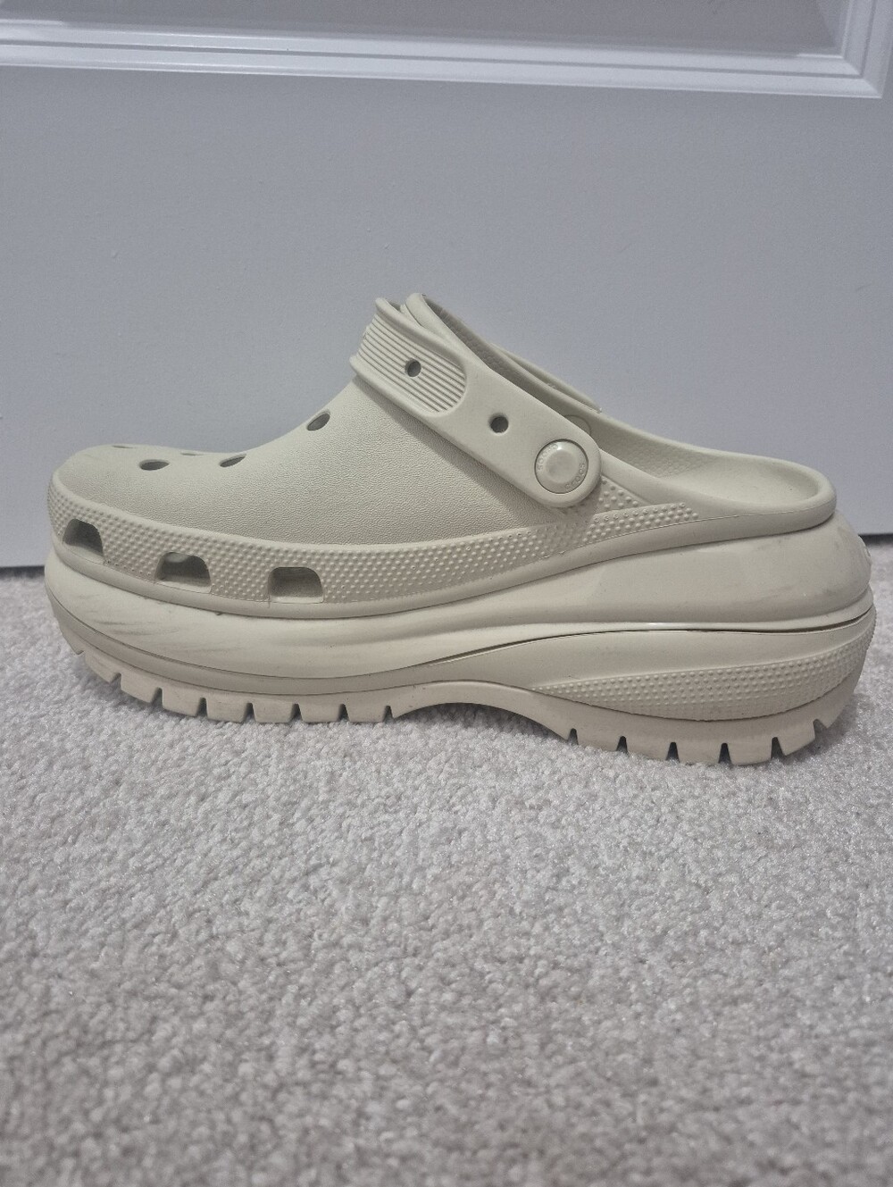 Crocs Mega Crush Clogs, Unisex, Ivory, M8, W10 - Picture 11 of 12